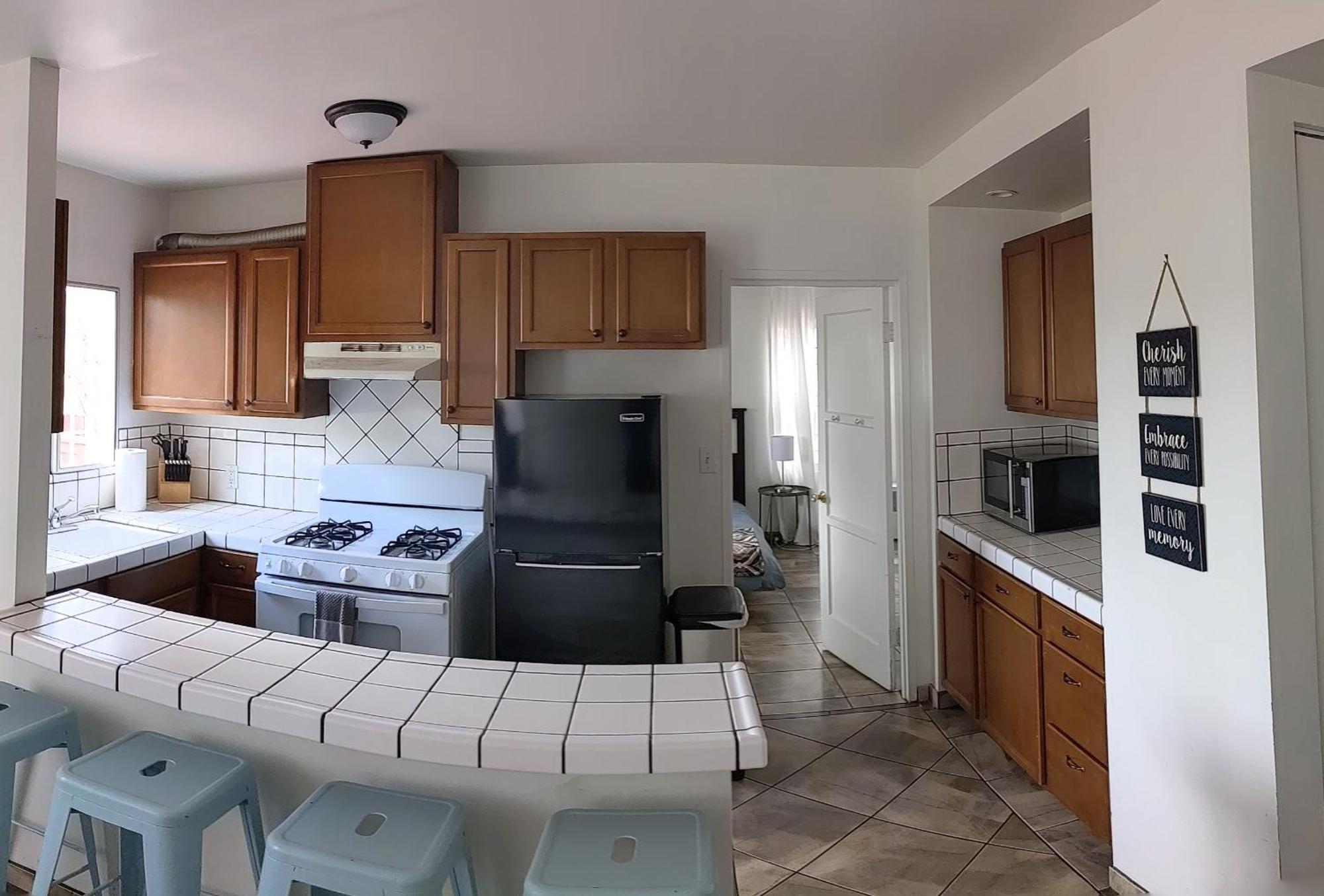 Centrally Located 2 Master Bedrooms To Explore Has To Offer Apartment
